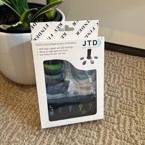 JTD Smart Key Finder Set NWOT